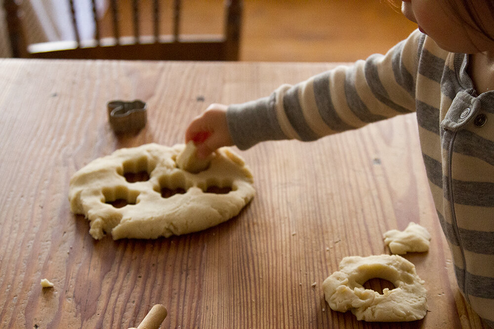 make your own five-minute playdough | reading my tea leaves