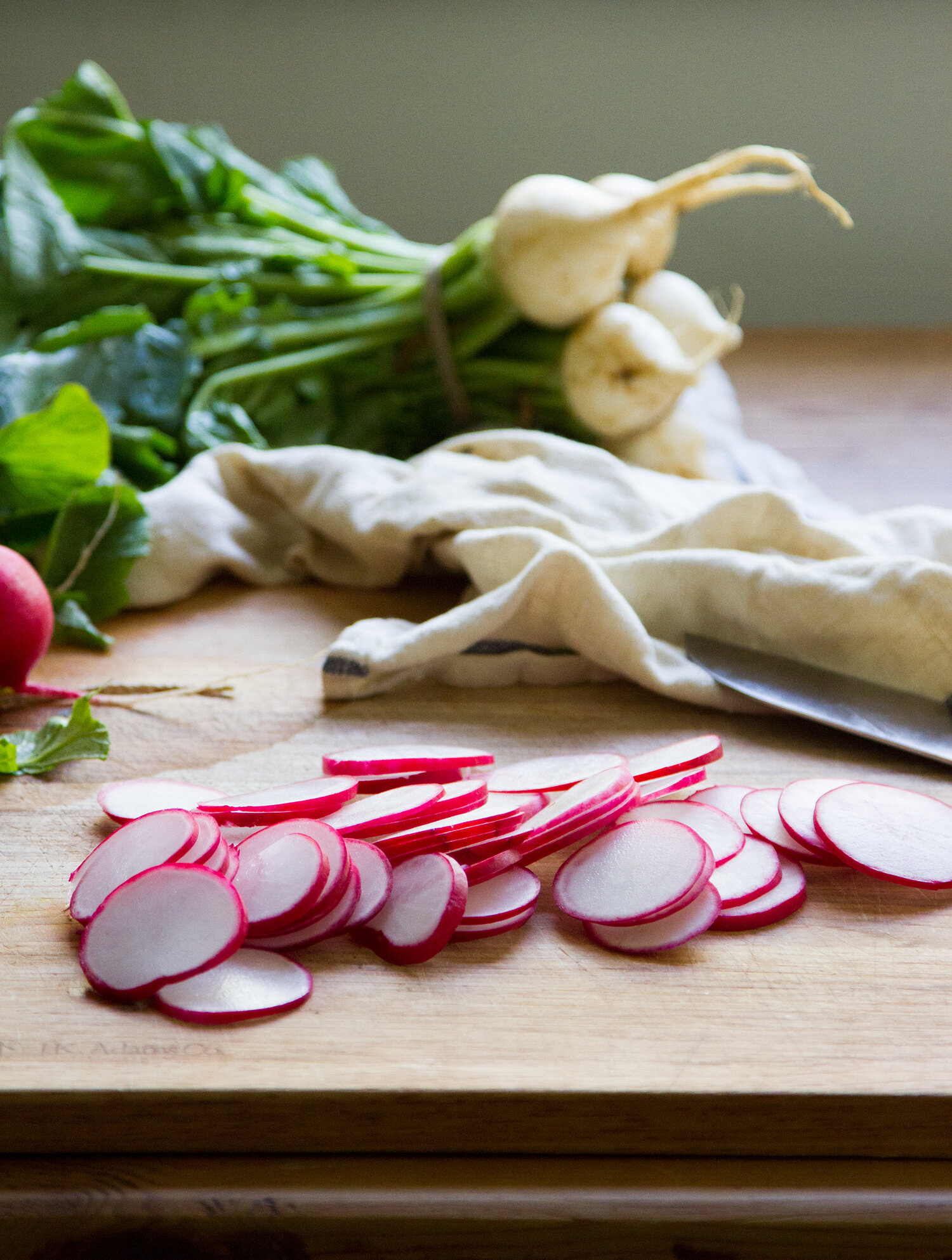 make your own pickled radishes | reading my tea leaves