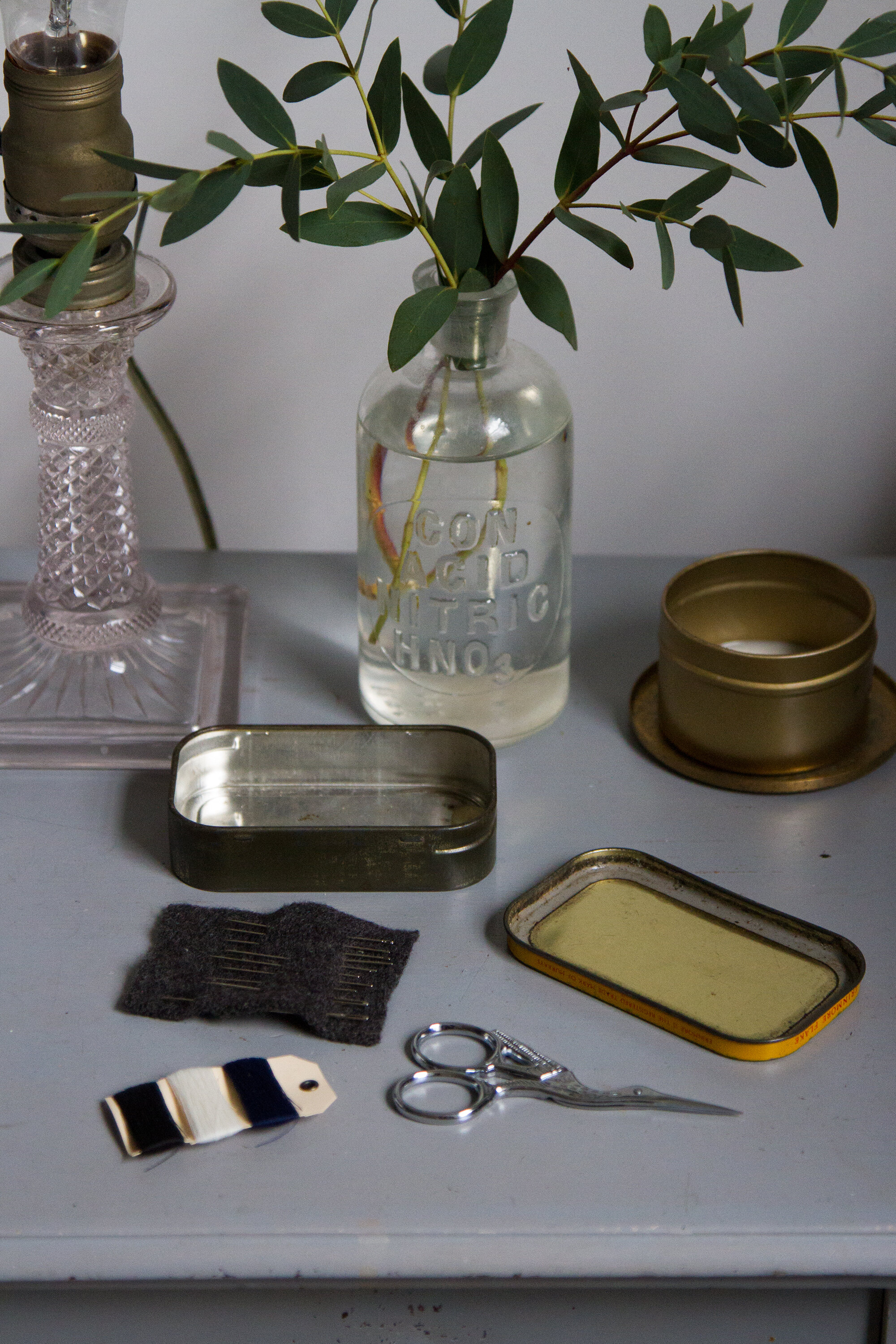 growing a minimalist wardrobe: make a sewing kit