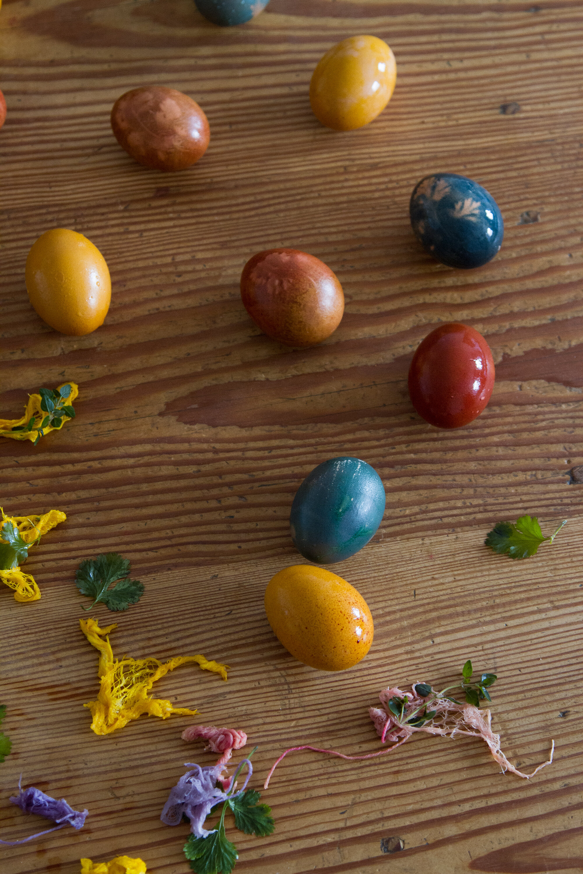 naturally dyed easter eggs | reading my tea leaves