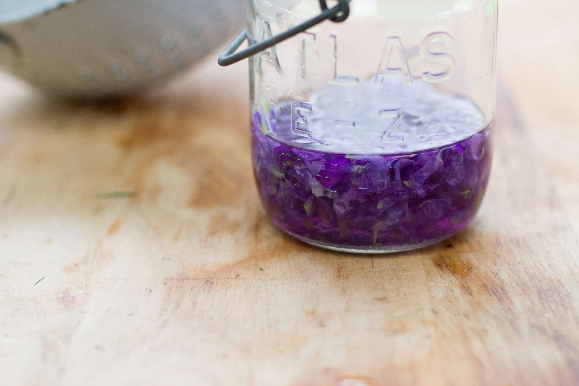 make your own violet syrup | reading my tea leaves