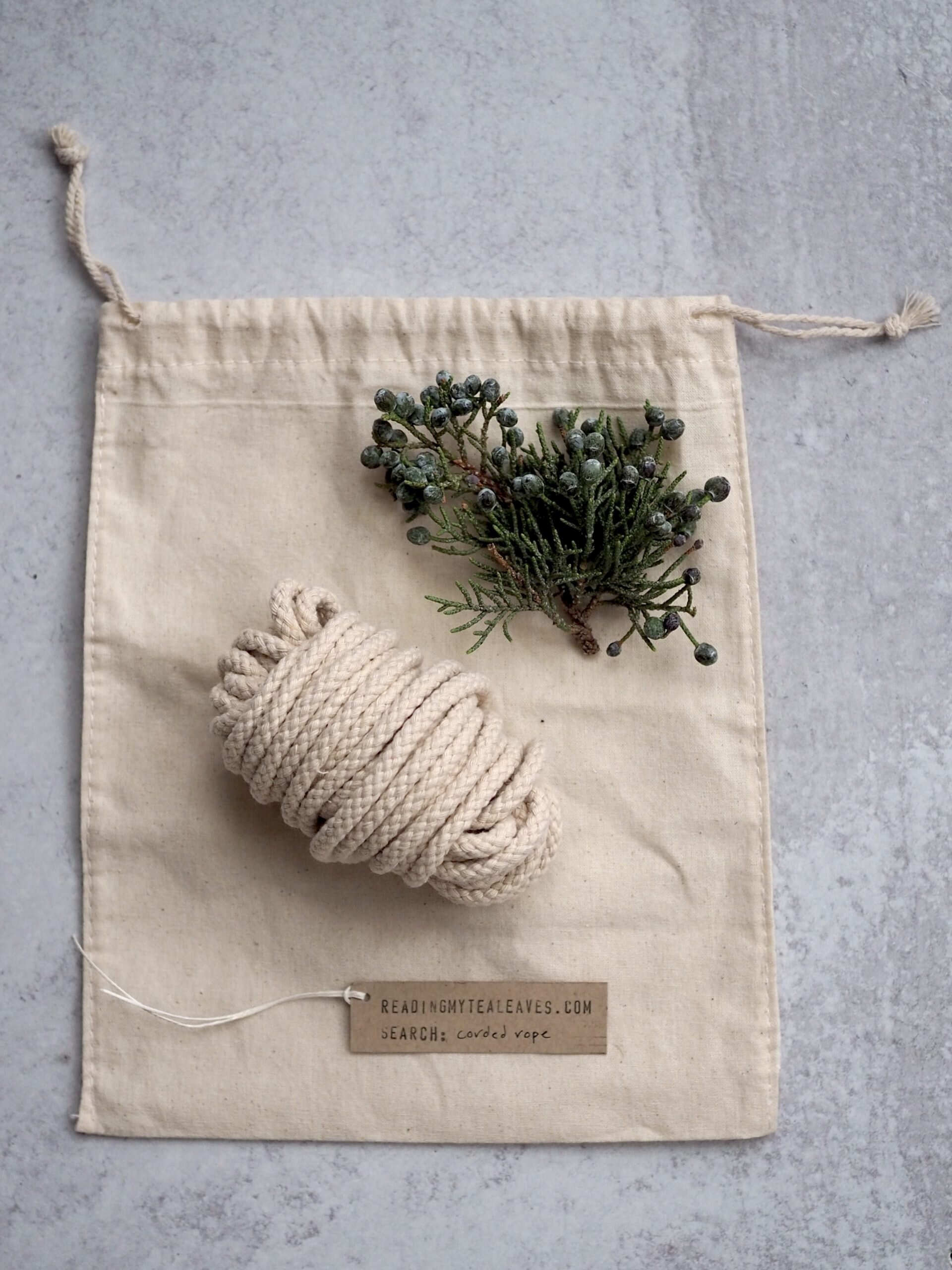 giving: a corded rope | reading my tea leaves holiday gift guide with rose pearlman