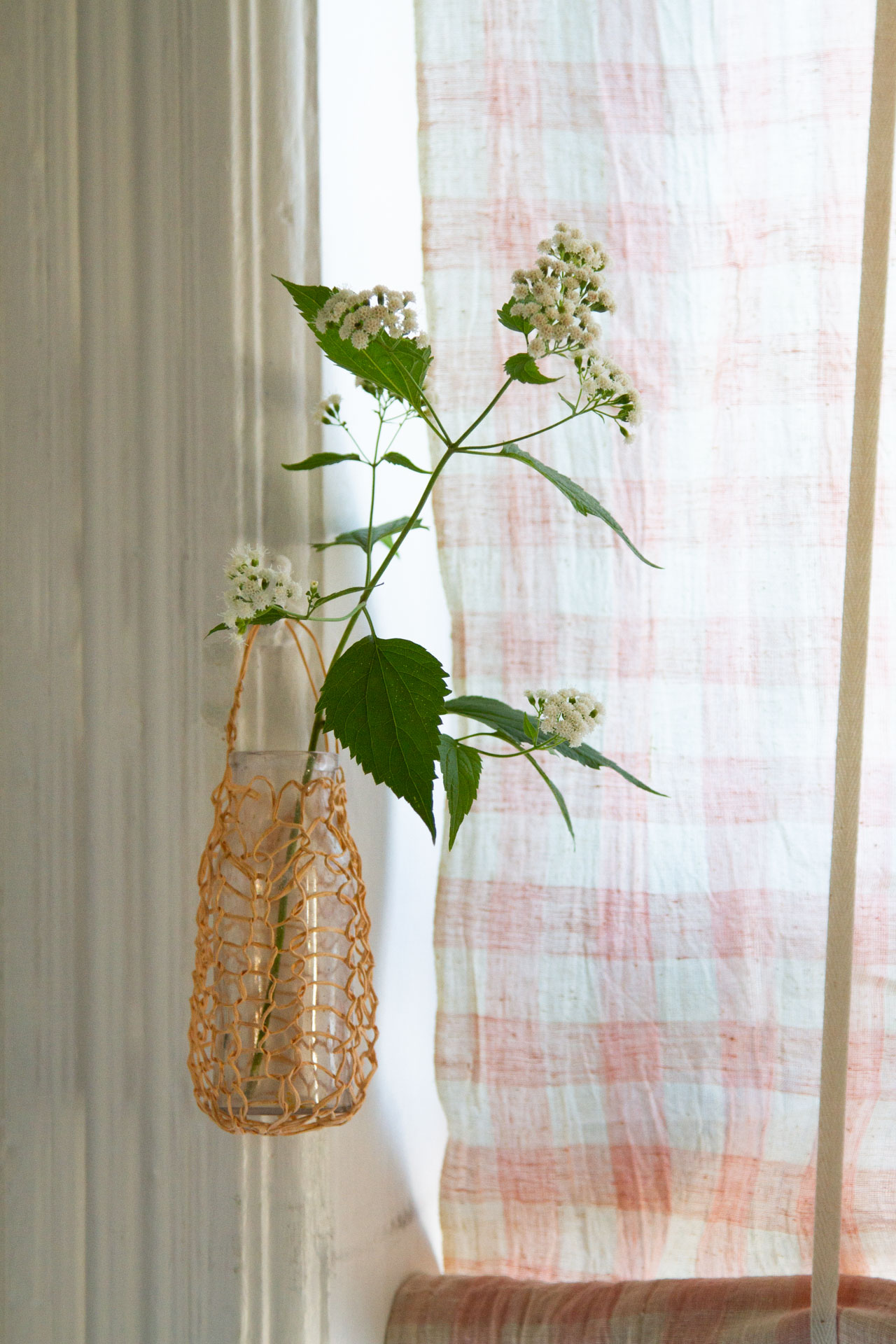 floral twine string dispenser | reading my tea leaves