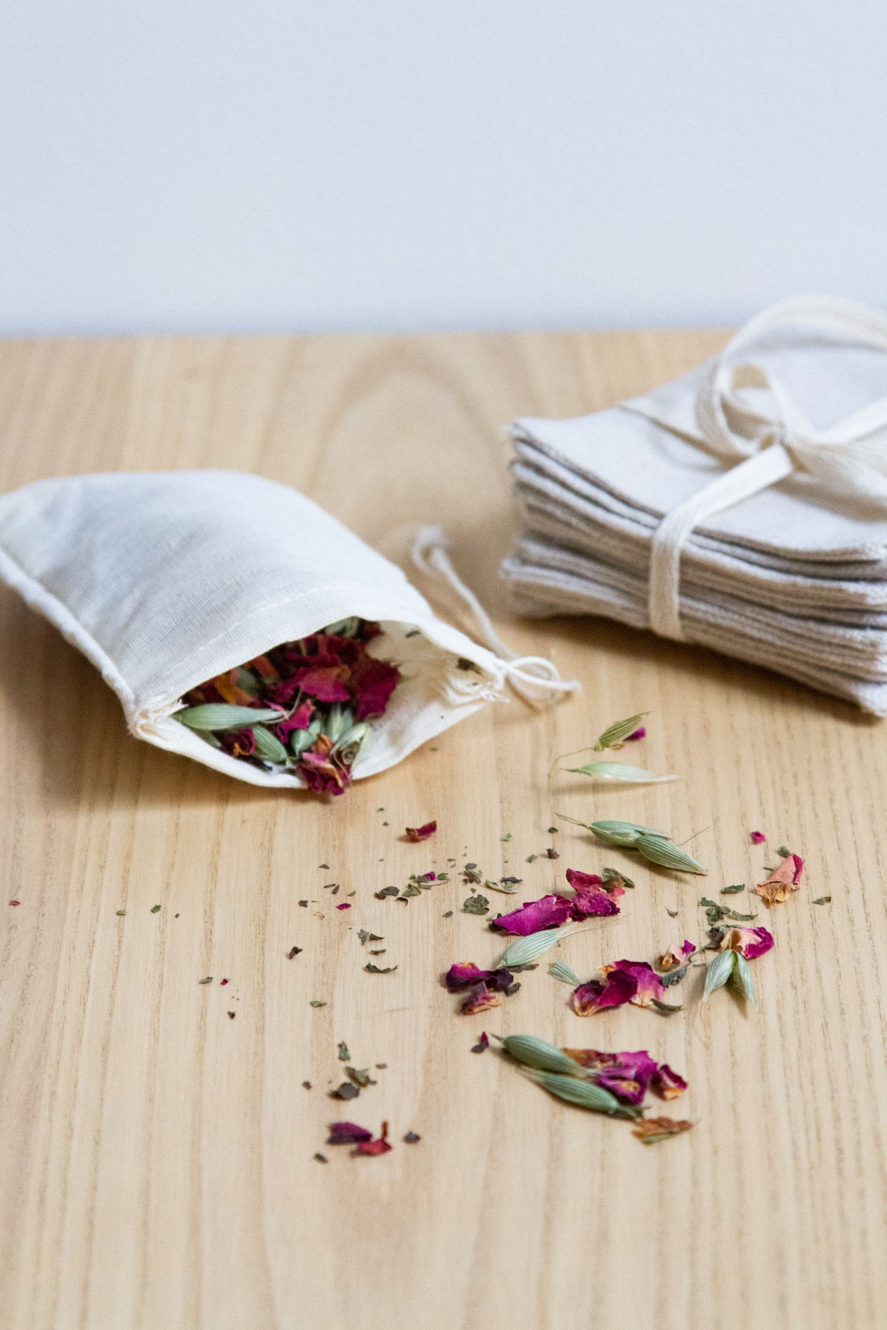 simple cloth coasters | reading my tea leaves