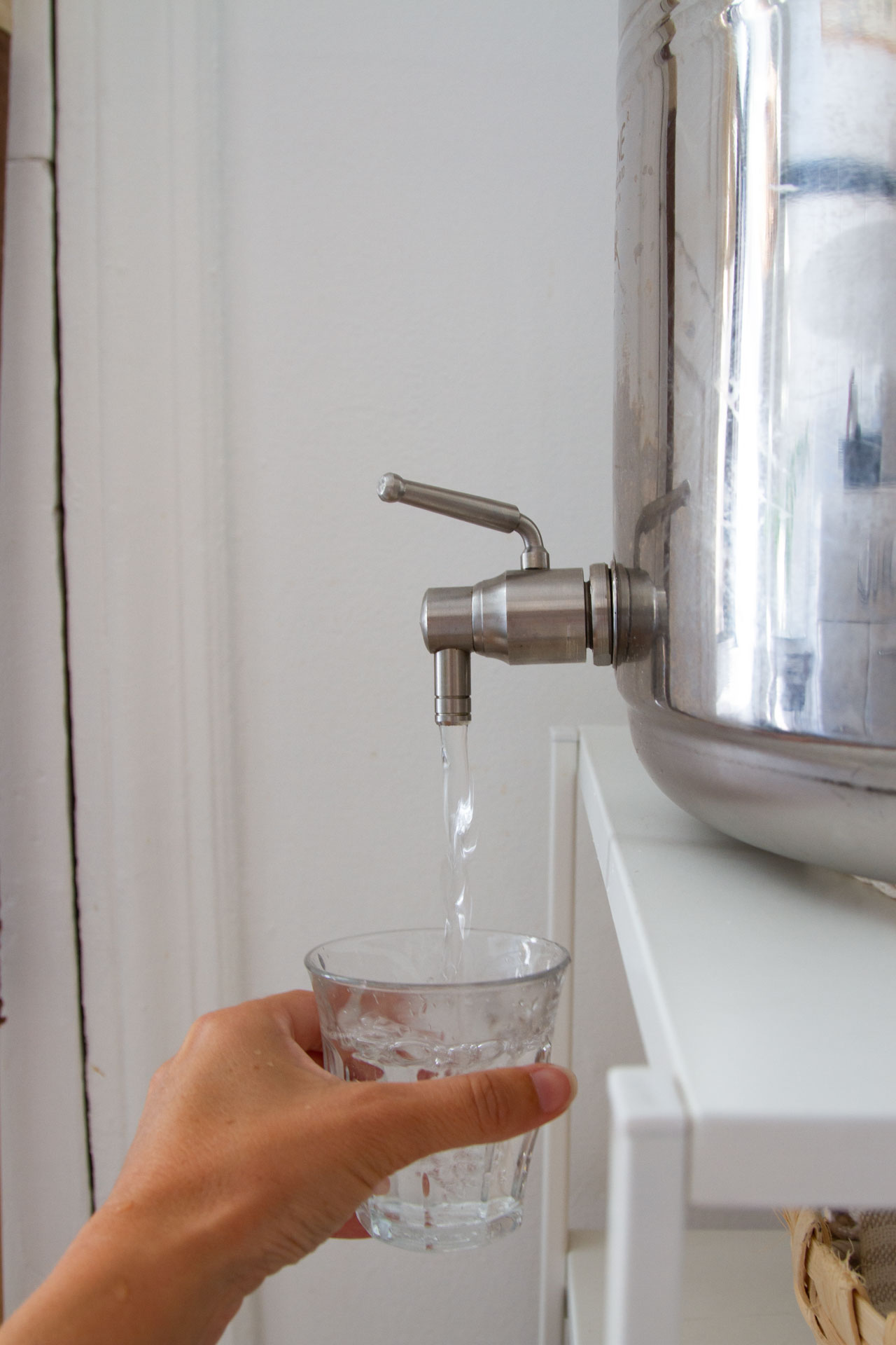Decorative Glass Pedestal Beverage Dispenser with Stainless Steel